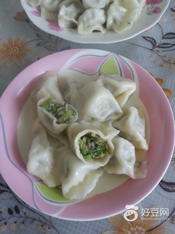 猪肉芹菜水饺