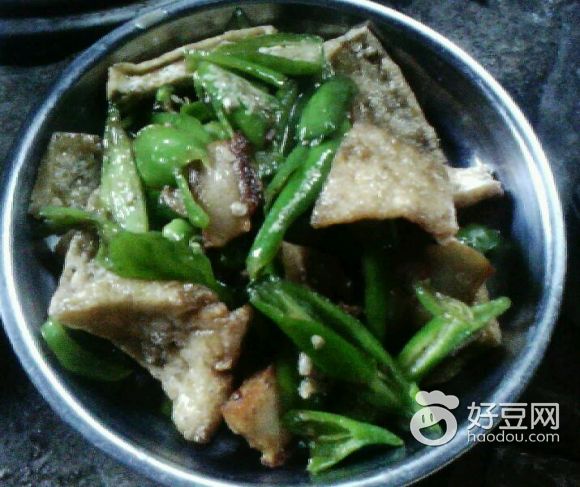 油豆腐炒青辣椒