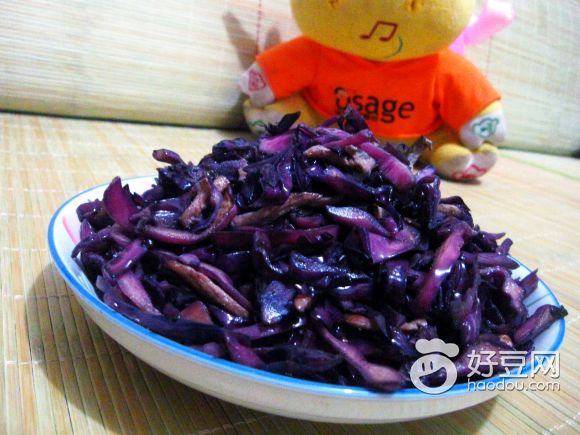 紫甘蓝炒肉丝