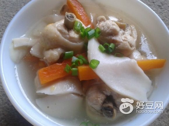 杏胞菇炖鸡腿