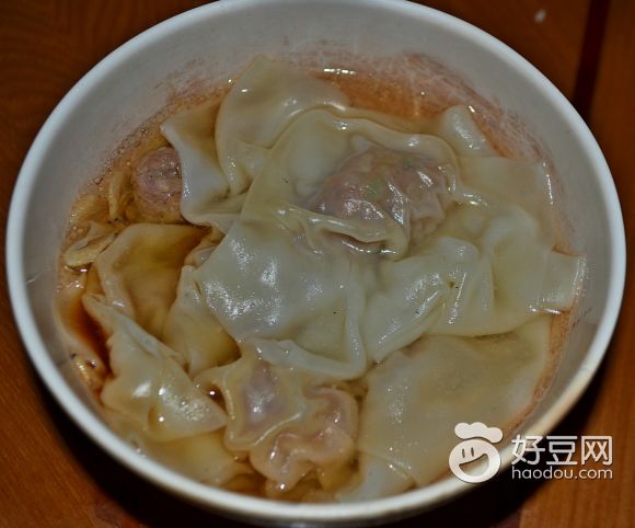 油麦菜鱼肉馄饨