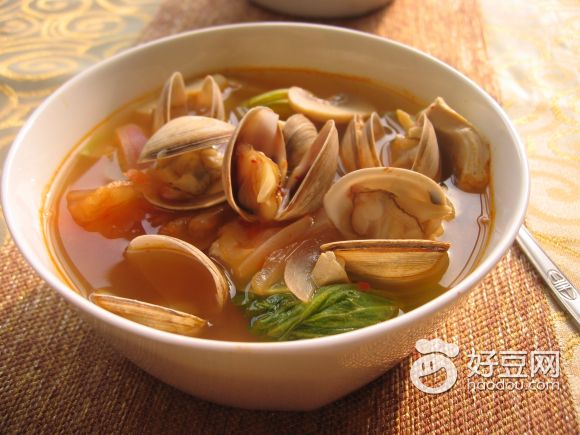 韩式泡菜蛤蜊汤