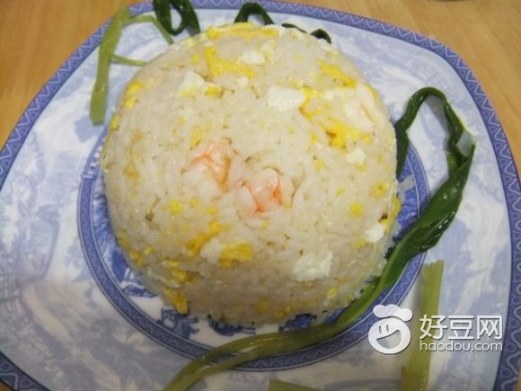 鸡蛋虾仁炒饭