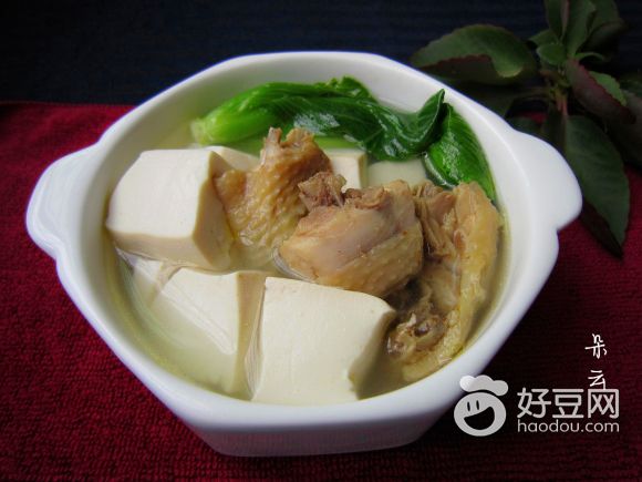 鸡汤豆腐小白菜