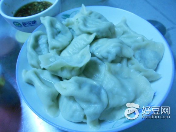 茴香苗鸡蛋水饺