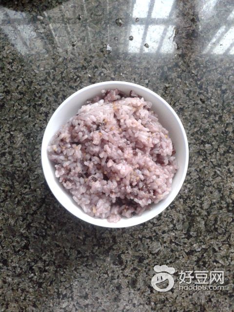 黑白米饭