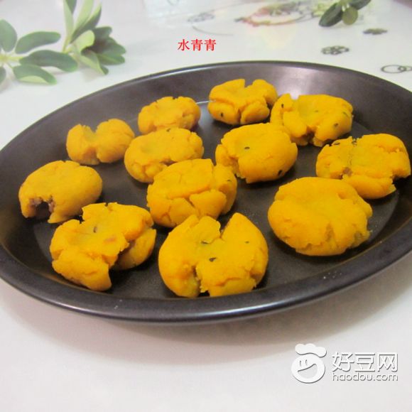 玉米面豆沙烤饼