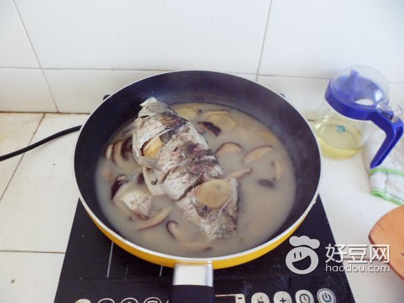 香菇鲫鱼汤