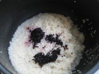 营养黑米饭