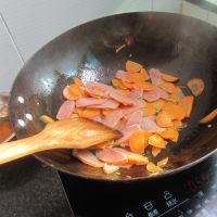 红萝卜烧瘦腊肉