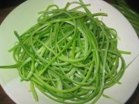 凉拌手撕蒜苔