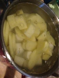 马铃薯淮山薏米粥