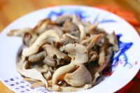 干蘑菇炒肉片