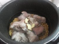 黄豆煲猪手汤