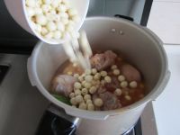 番茄莲子蹄花