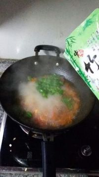 芹菜叶番茄蛋汤