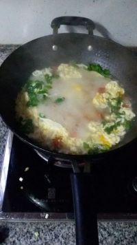 芹菜叶番茄蛋汤