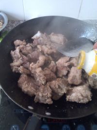 红烧排骨