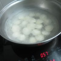 肉丸馄饨汤