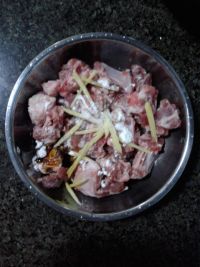 豌豆蒸排骨
