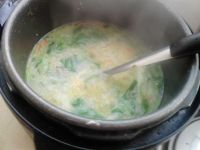 小米菠菜瘦肉粥