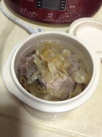 春笋香菇鱼胶排骨汤