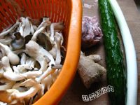 肉片炒平菇