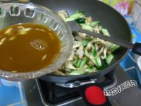 肉片炒平菇