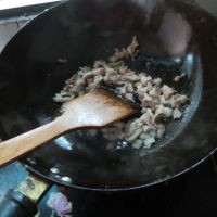 大葱胡萝卜炒肉