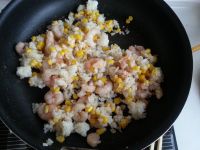 虾仁菠萝焗饭