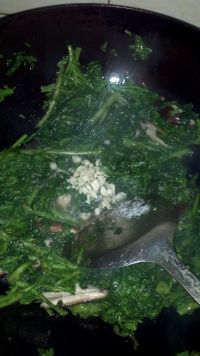 茼蒿炒香菇