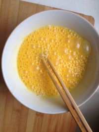 蒜苗炒鸡蛋