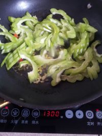炒苦瓜