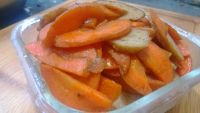 胡萝卜炒肉肠