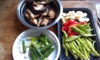 香菇烧丸子