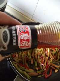 豆豉莴笋炒香干