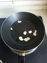 麻辣肠炒荷兰豆