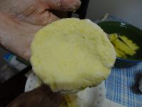 萝卜缨韭菜饽饽