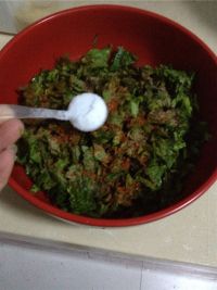 芹菜叶鸡蛋饼