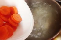 胡萝卜菜干汤