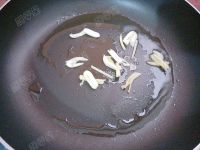 口蘑炒鸡腿肉
