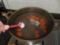 胡萝卜煲筒骨汤