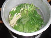 菠菜豆皮拌烤麸