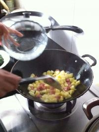 土豆炒火腿