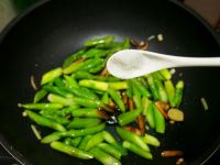 芦笋炒鲍鱼片