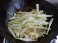 洋葱炒油菜
