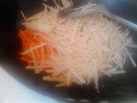 里脊肉炒三丝