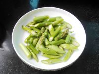 洋葱炒芦笋