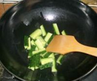 菠萝炒青瓜