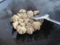 小鸡炖蘑菇
